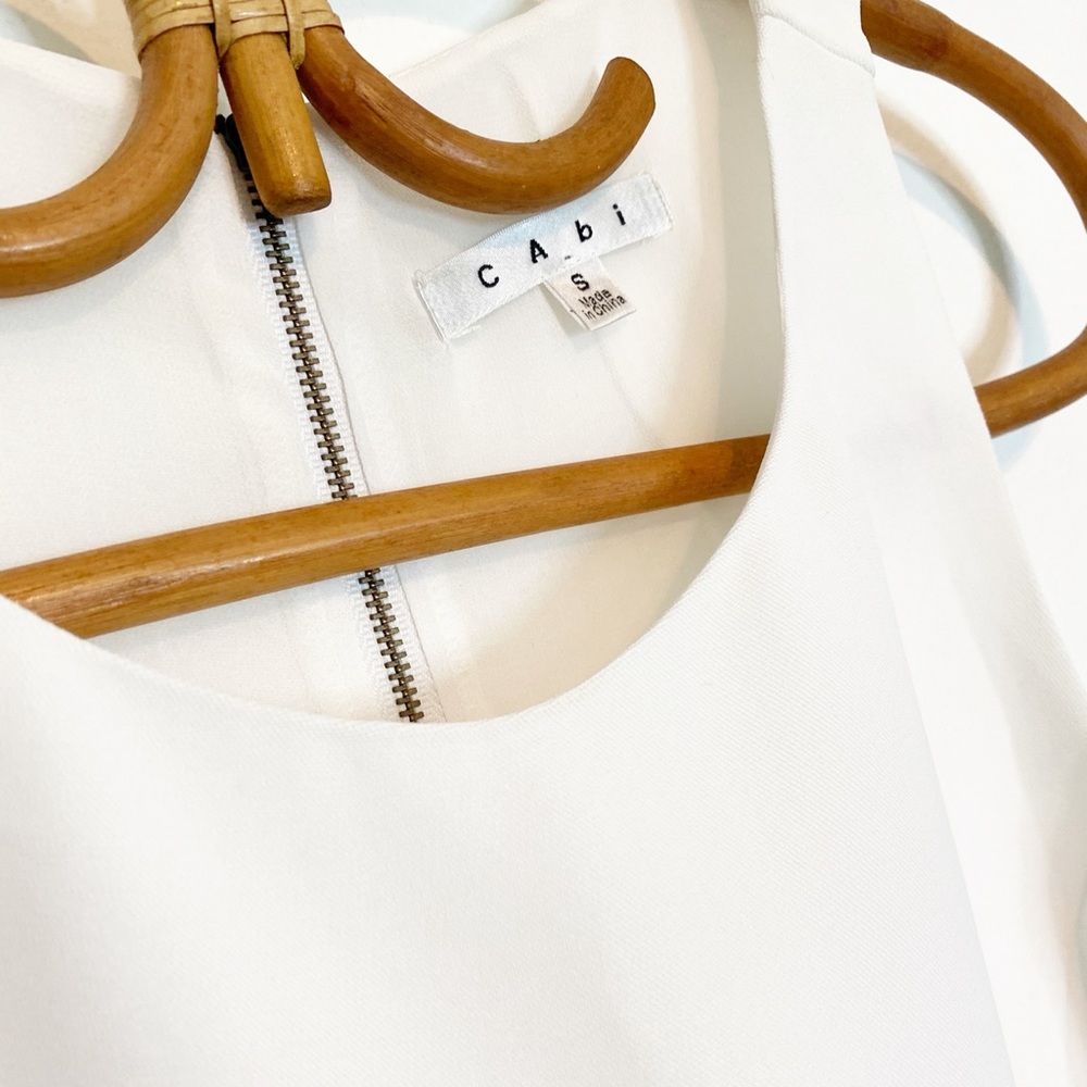 SALE $5/$25 Women's CAbi Chic White Back Zip Tank Top Small - Picture 2 of 4